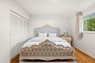 Perfect Family Home with Fireplace & Spacious Yard - 6