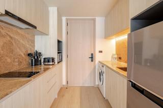 Stylish One-Bedroom Apartment in Ozone Condominium - 5