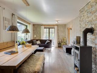 Chalet in Leogang near Ski Lift & Bikepark - 1