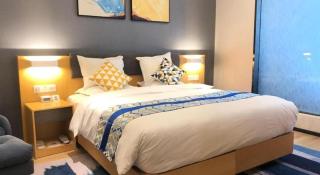 Holiday Inn Express Jinan Exhibition Center By IHG - Jinan - 1
