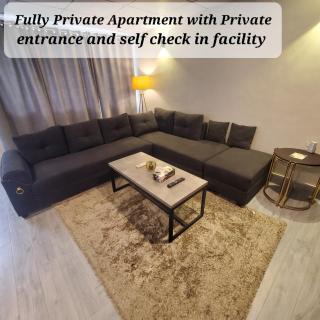 1 BR Suite with Private Entrance - Self Check in - F-8 - Private Parking - 8