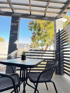 Prime 3bedroom Guest & Self-Catering Accomodation - 5