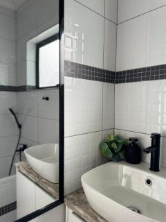Prime 3bedroom Guest & Self-Catering Accomodation - Windhoek - 4