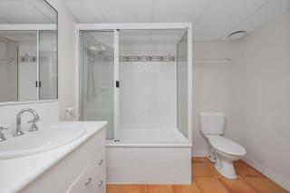 Steps from The Strand 2BR & 2BA Riveria Retreat Pool & Castle Hill Views - North Ward - 2