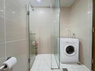 FREE Welcome Breakfast, BGC 1BR, 300Mbps Fiber, Steps to Mitsukoshi & Uptown, 17F - 8