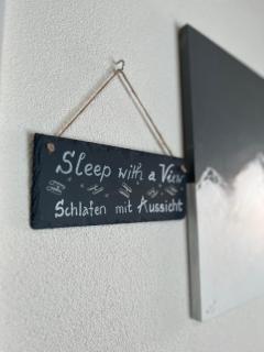 Berggasthaus Eggberge - Boutique Mountain Hotel - Access via Cablecar - 5