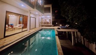Luxury 4 bedroom 4 bathroom sea view bathtub pool villa in Bangpor Beach, Koh Samui, Thailand - 1