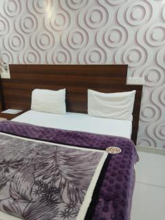 Divya Guest House - 1