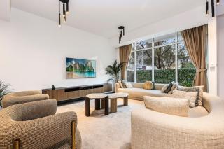 FIRST CLASS VILLA Tranquility Meets Luxury - 2