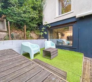 Maison familiale avec terrasse et vue - 8