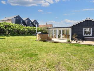 Luxury Spa Retreat in Thorsminde - By Traum Ferienwohnungen - 9
