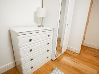 Central Penthouse Apartment Pass The Keys - Lincoln - 1