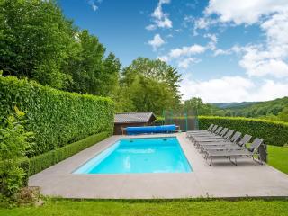 Family Escape with Pool - 3