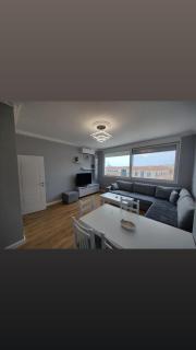 Summer Vacation Apartmant - Polisi i Vogël - 0