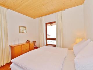 Chalet in St Johann by Ski Slope - Sankt Johann in Tirol - 1