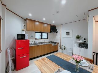 Sanmai Kuromon ,Near Kuromon Market, Namba, Dotonbori, Shinsaibashi 10-minute walk House - 9