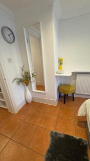 Peaceful Springfield Studio - 5