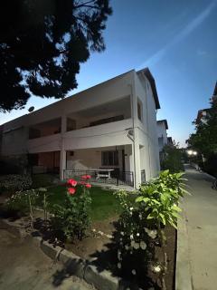 Charming Villa Steps from Long Beach with WiFi - 9