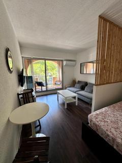 Studio cosy sur le port d'Hyères - 0