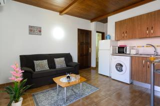 Coquete Apartment,Near Airport,Balcony,Cozy - 7