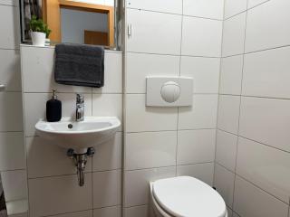 Modernes Apartment mit 7 Schlafzimmern und Balkon - Offenbach - 2