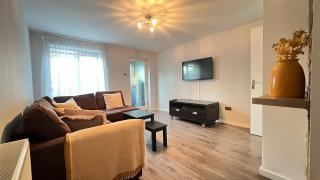 The Belvedere Stay - Free Parking, Spacious Garden, Super King Bed - Belvedere - 9