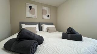 The Belvedere Stay - Free Parking, Spacious Garden, Super King Bed - Belvedere - 2
