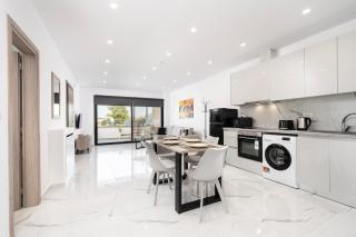 Icon Luxury Apartments - 9