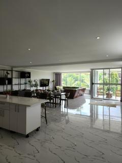 Zoya Penthouse No 10 - 0