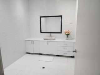 Zoya Penthouse No 10 - Suva - 5