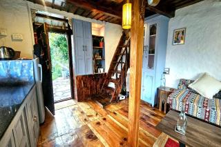 Parvati's Lap Mountain Villa- MEGHBARI - 5