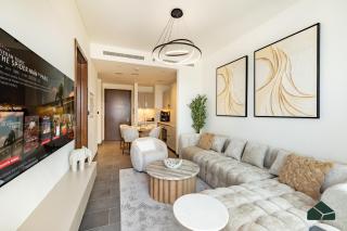 Stylish 1BR with City and Partial Burj View by BMS - 0