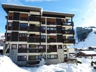 Charmant T2, 38m², proche centre station, 5 pers, parking, ski à 300m, commerces, navettes. - FR-1-304-45 - 9