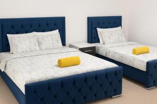 Modern 3 Bedroom Home, Free Parking, Garden, Sleeps 7 - 9