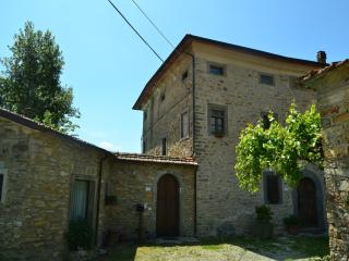Rustic Tuscan Cottage - 7