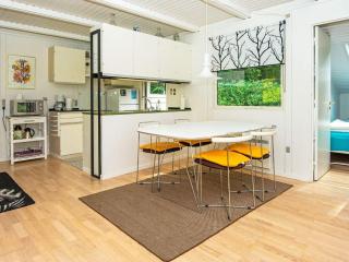 Tranquil Lakeside Retreat in Ry-By Traum - 4