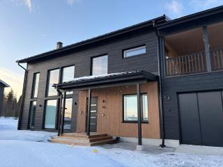Villa Veera - - 0