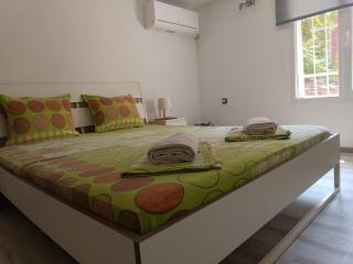 Wendy House - Central accomodation with private courtyard - 9