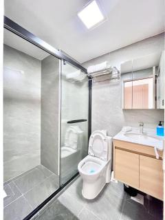 spacious elegant three bedroom apartment with swimming pool fully equipped gym ample parking space child play area and amazing scenic views - 7