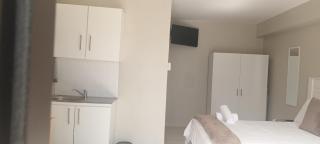 53 Tindale Road Self-Catering Accommodation - 9