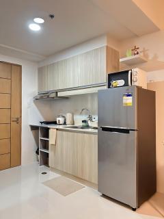 Nicos Cozy Minimalist Condo - 1