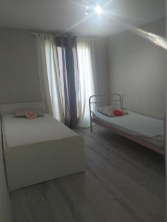 T3 Ste-Marguerite close to transport, beach, velodrome - 2