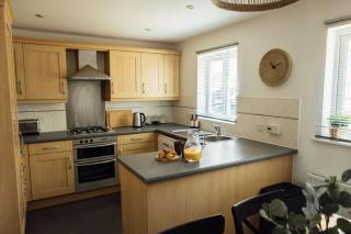 Greenfields House Ashford - 2