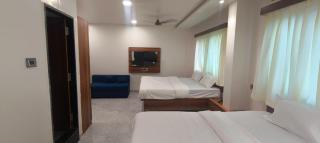 Shreenam Resto - 4
