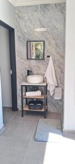 Casa De Olivias peaceful studio - 9