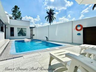 Mars1 Private Pool Homestay - 5