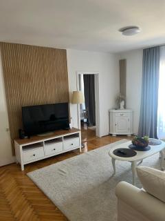 Bonita Apartments - 7