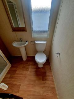 3 bed 8 birth spacious static on Lyons Winkups Holiday Park - 1