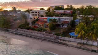 Villa VICTORIA, le paradis les pieds dans l'eau - 9