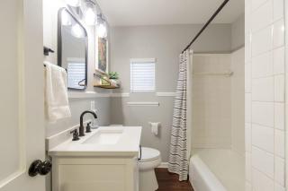 Restful Retreat with 4 Beds Sleeps 6 - Valdosta - 3